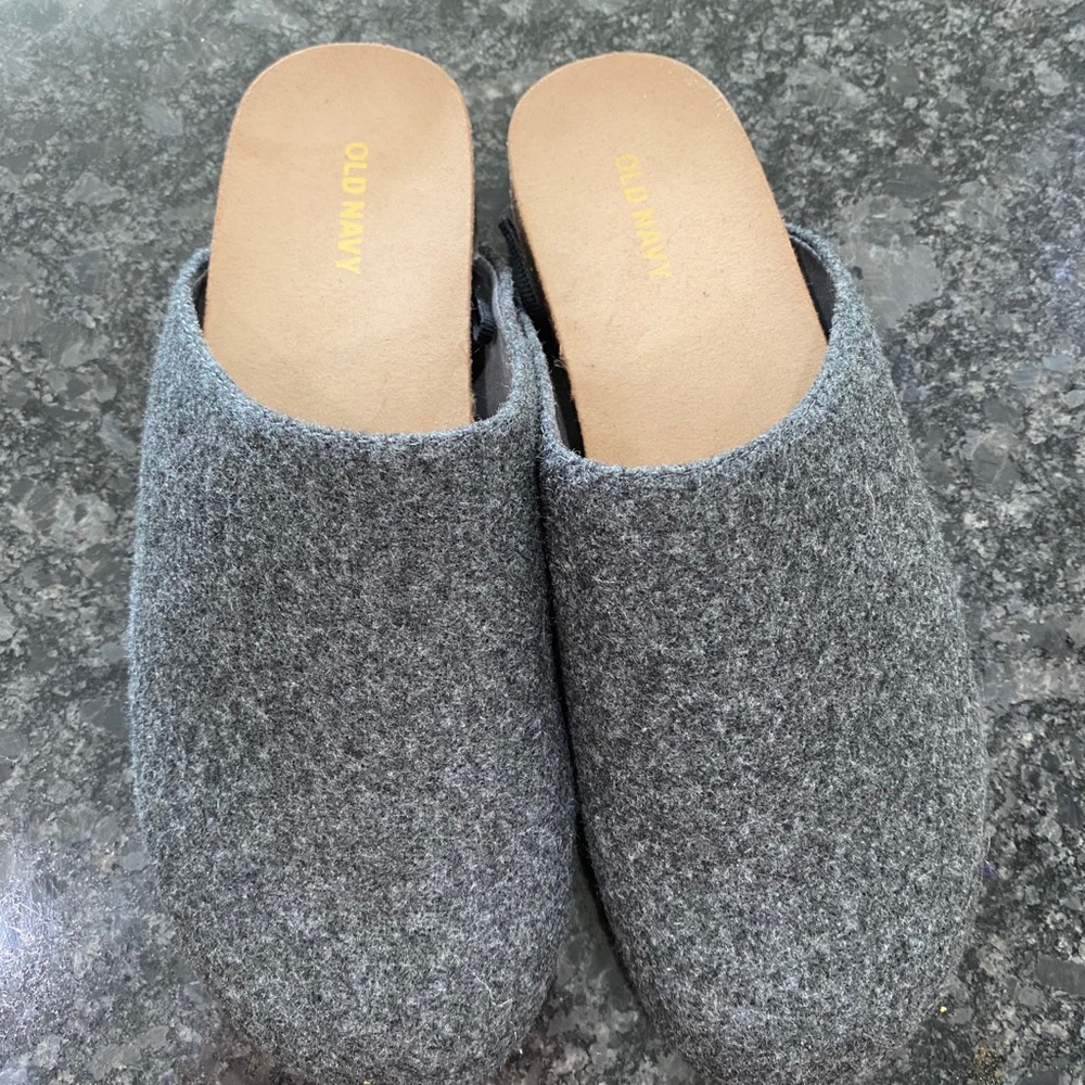 Gray mule clogs, Old Navy size 7